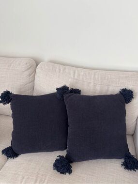 Dark Blue Tassel Linen Throw Pillow Set - Home Accents (NEVER USED)
